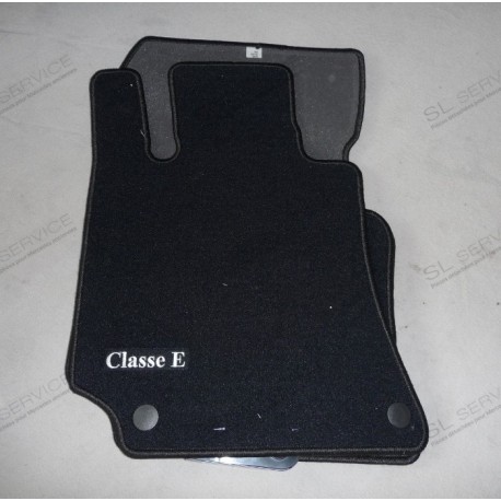 Tapis de sol noir Classe E W212