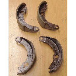 JEU DE 4  SEGMENTS DE FREINS  ARRIERE 190-230SL EN ECHANGE STANDARD
