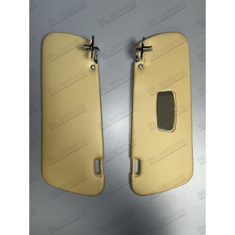 PAIRE PARE SOLEIL BEIGE APRES 1967 AVEC SUPPORTS CHROME