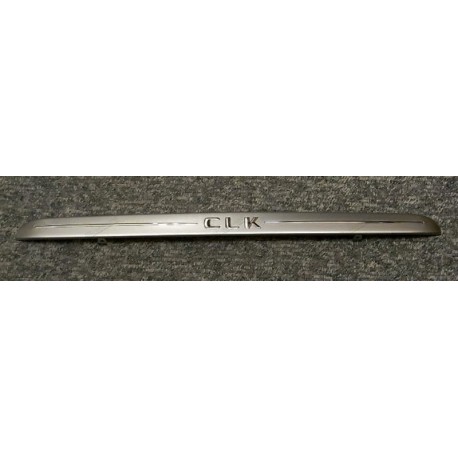 Baguette de coffre chromée CLK W208 a/logo clk
